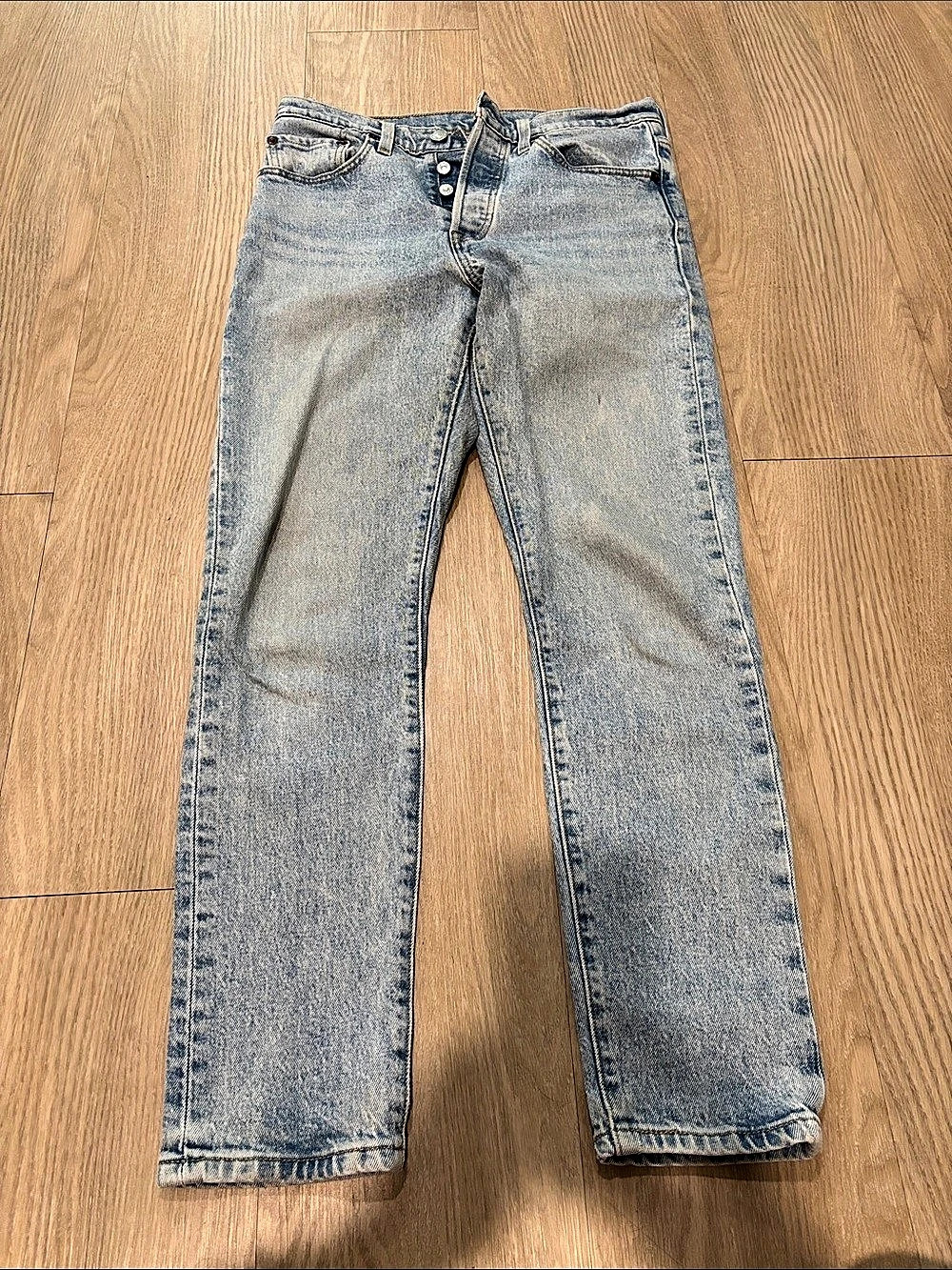 Levi's Women's Straight Leg Light Wash Blue Jeans